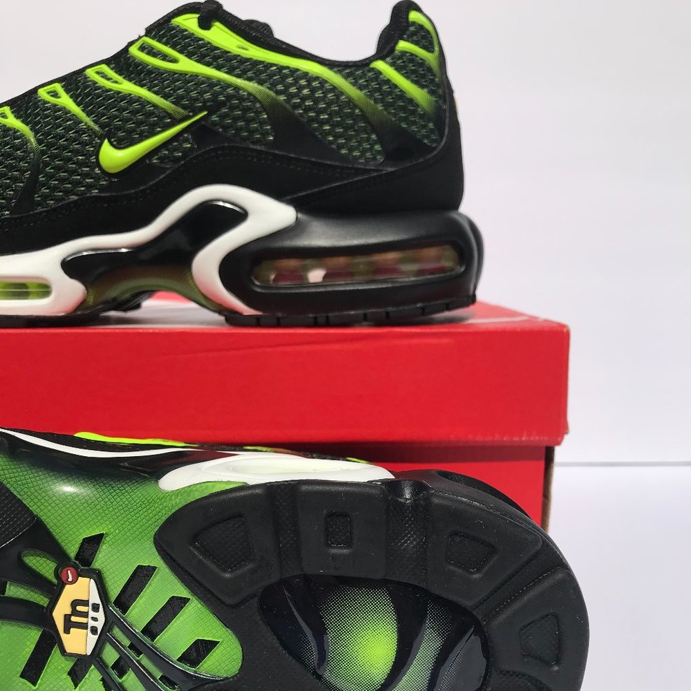 AIR MAX PLUS - Picture 6 of 8